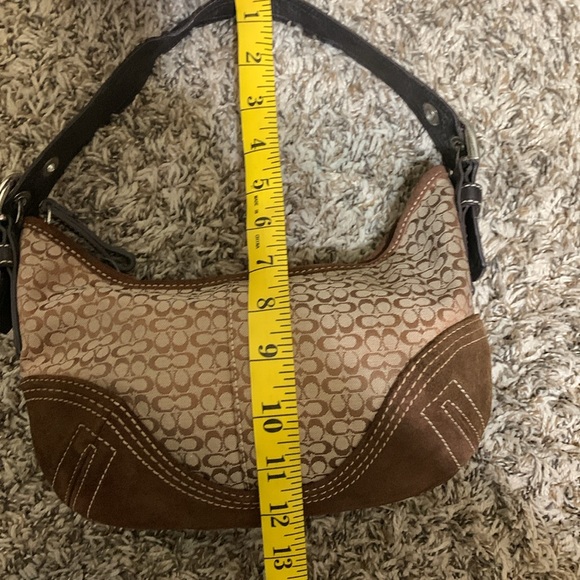 バッグ Vintage Coach Brown Suede Soho Hobo Bag RARE! Vintage Coach Brown Suede Soho Shoulder Bag – On Seam